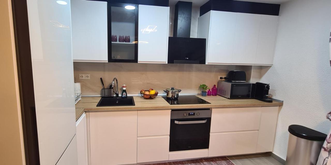 Emma Apartman ซานตาโปลา ภายนอก รูปภาพ
